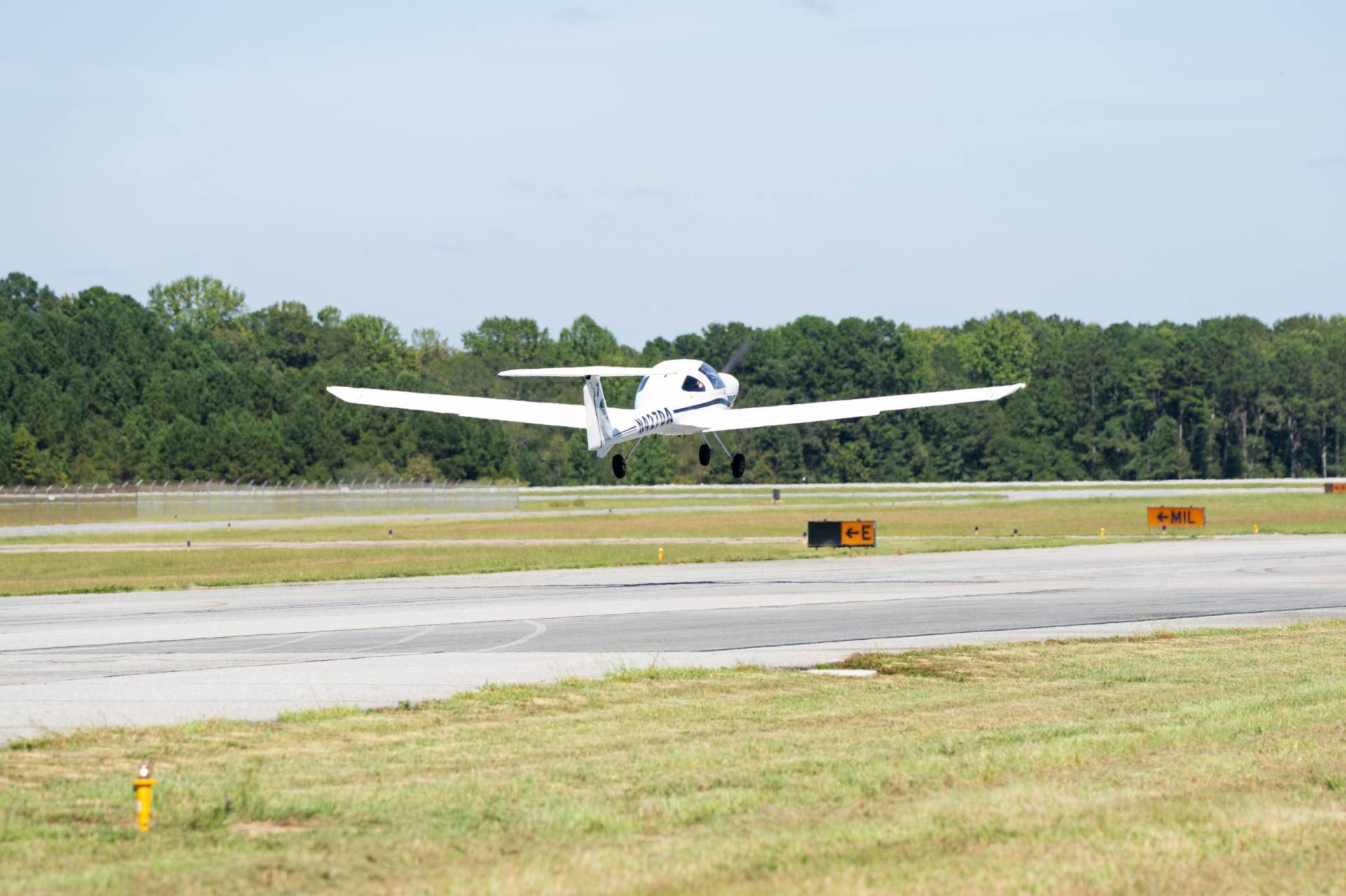 single-engine, two seat, tricycle gear, low-wing monoplane Dragonfly Aviation DA20-C1 aircraft