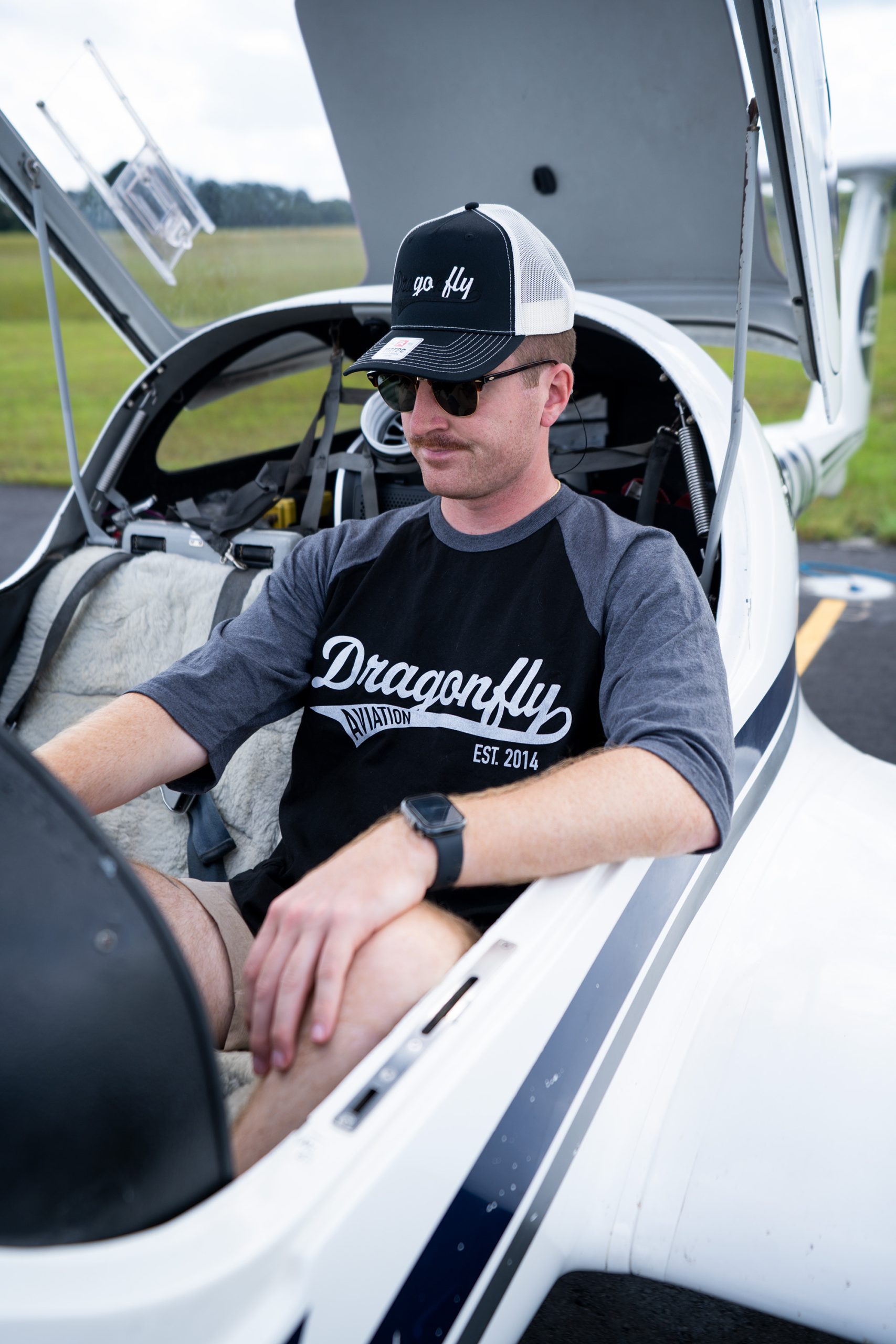Dragonfly Aviation Baseball Raglan Tee - Image 2